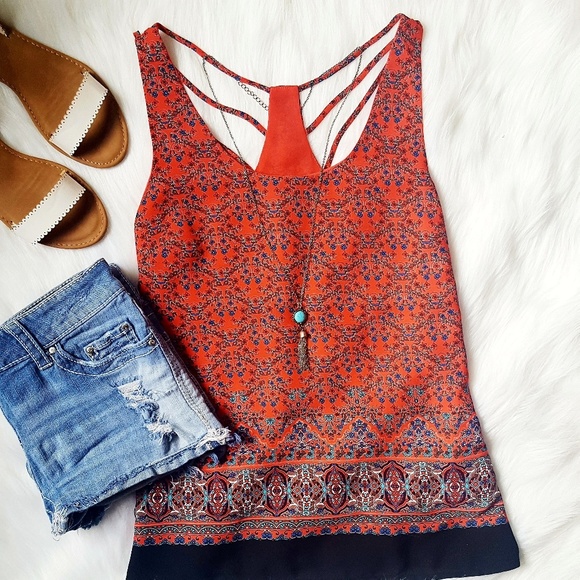 Skies Are Blue Tops - 🎉HP🎉Strappy Pink Floral Top